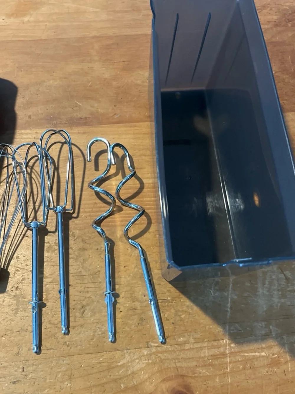 Black & Decker Black Hand Mixer with Whisks and Dough Hooks